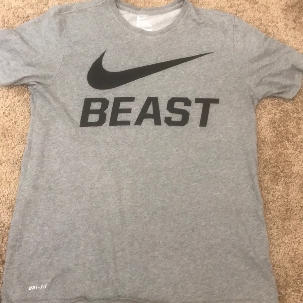 Men’s Nike t-shirt